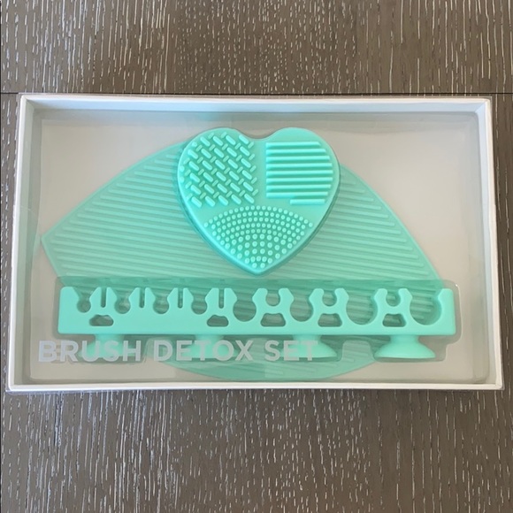 3-Pc. Brush Detox Set - Picture 4 of 5